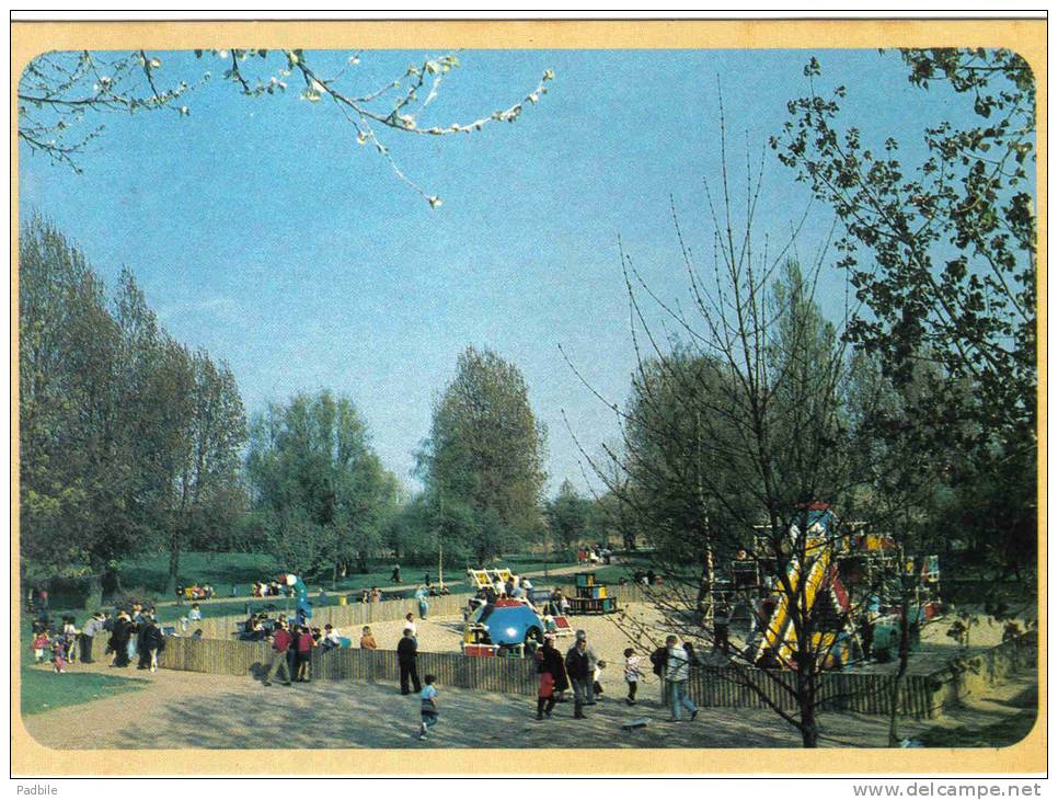 Carte Postale 59. Wattrelos Jeux D'enfants Du Parc Du Lion Trés Beau Plan - Wattrelos