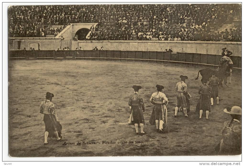 COURSES DE TAUREAUX. -  Arènes De BEZIERS - Corridas