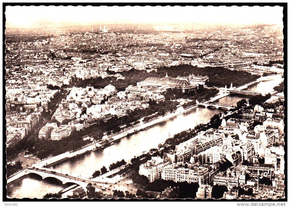 En Flânant ... Sur Paris - Vue Panoramique Prise De La Tour Eiffel - La Seine Et Ses Bords