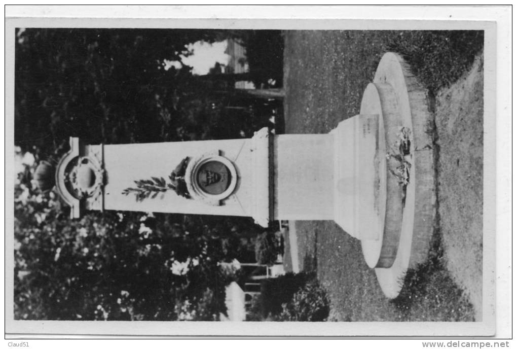 02 -BOHAIN -Monument Joseph Lefevre Fusillé Par Les Allamands Le 26 Novembre 1914 - Altri & Non Classificati