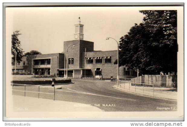 Hampshire - Aldershot, The N.A.A.F.I. - Real Photo Postcard - Autres & Non Classés