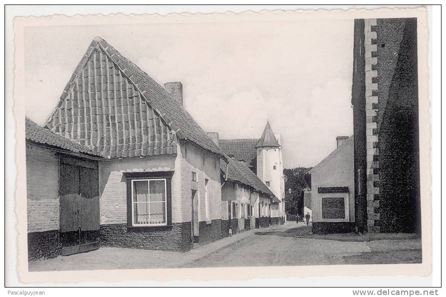CPA ST TRUIDEN - ST TROND - BEGUINAGE - MUSEE - LA RUELLE DU BEGUINAGE - Sint-Truiden