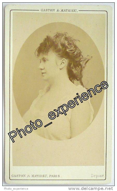 Photo Cdv XIX Célébrité Femme Artiste Actrice ? Celebrity Women Artist Actress ? 1870 - Old (before 1900)