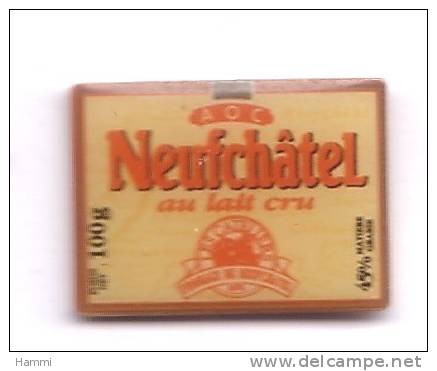 H209 Pin´s Fromage Cheese Neufchatel Aoc Lait Cru  Pays De Bray Normandie Achat Immediat - Food