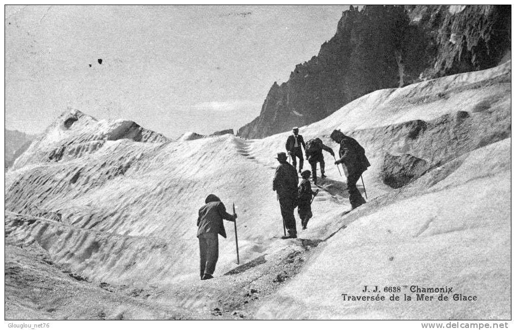 CHAMONIX...TRAVERSEE DE LA MER DE GLACE.....CPA ANIMEE - Arrampicata