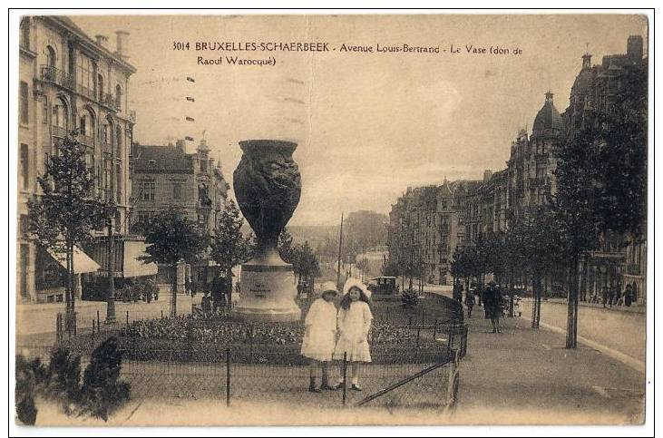 BXL 0713 - SCHAERBEEK / Avenue Louis Bertrand - Le Vase (Don De Raoul Warocqué) - 1919 - Légère Animation - Schaerbeek - Schaarbeek