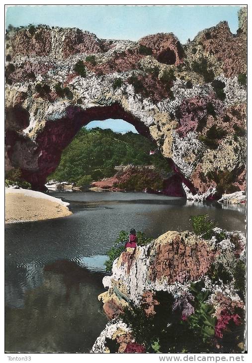 DEPT 07: Les Gorges De L'Ardeche - Le Pont D'arc Par Les Eaux Dans Le Rocher  070412 - Other & Unclassified