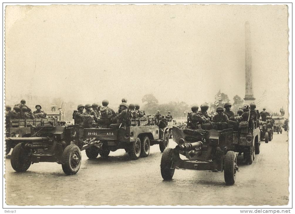 Paris, Obélisque Place De La Concorde Défilé Militaire Armée Guerre 1939 1945 Artillerie Canon Soldat Militaria GI - Weltkrieg 1939-45