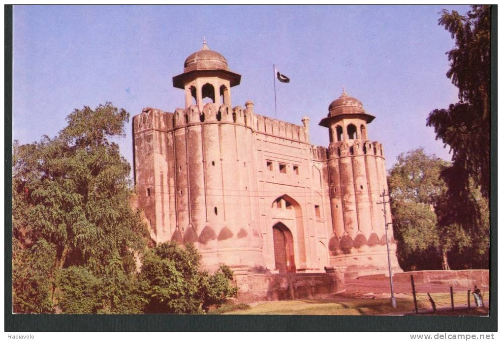 Pakistan - Lahore - Main Gate Royal Fort - Pakistan