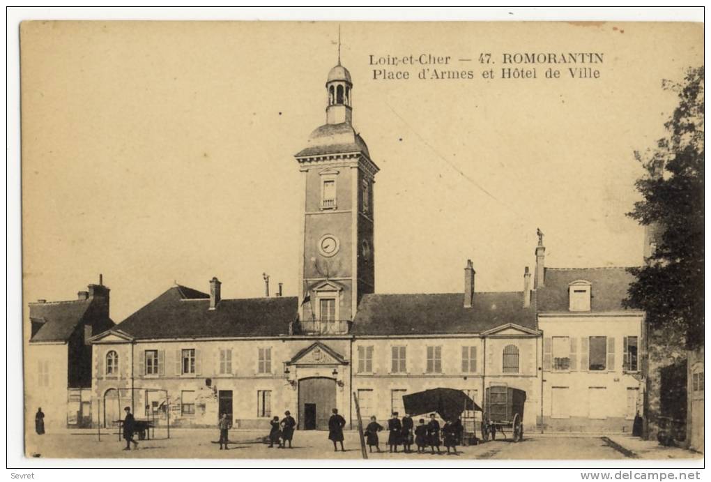 ROMORANTIN. -  Place D'Armes Et Hôtel De Ville - Romorantin