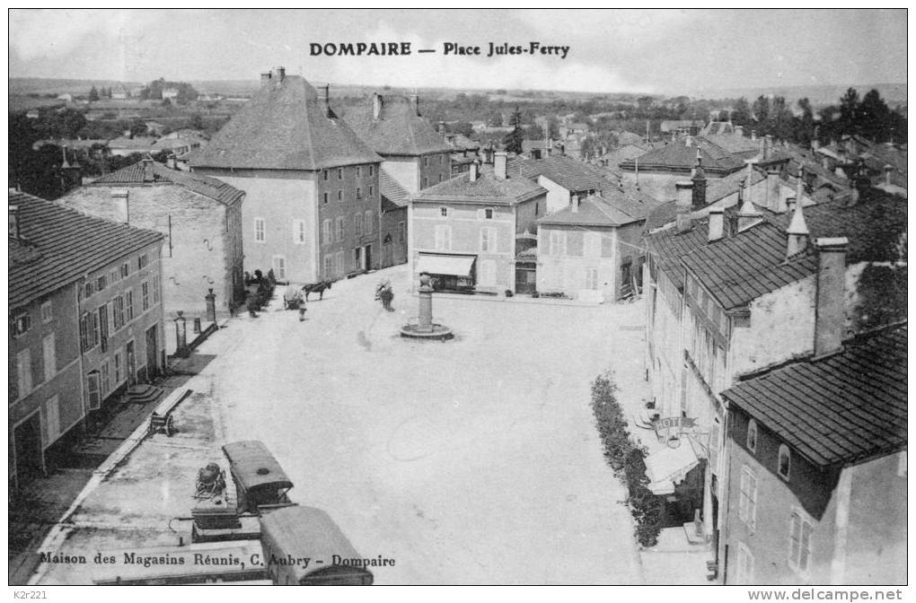 DOMPAIRE Place Jules Ferry - Dompaire