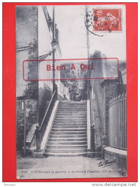 02 LAON Avant La Guerre LE GRAND ESCALIER 267 MARCHES CPA BON ETAT  Ref BDN070412 - Laon