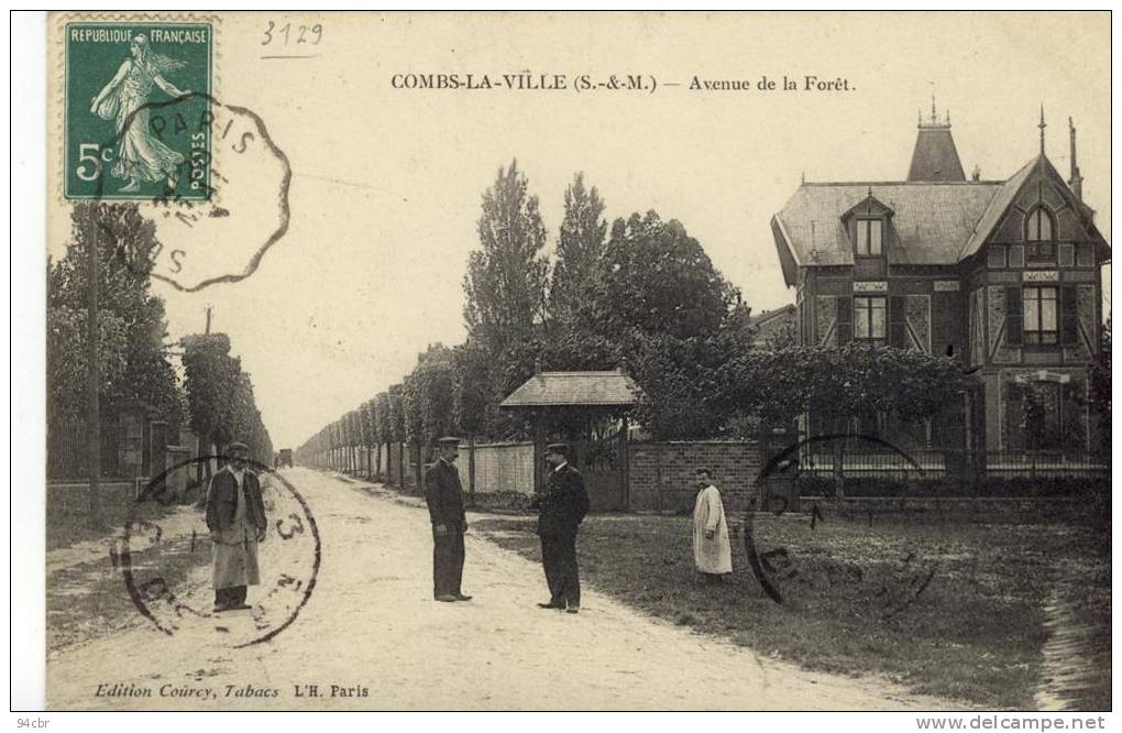 CPA (77) COMBS LA VILLE      Avenue De La Foret - Combs La Ville