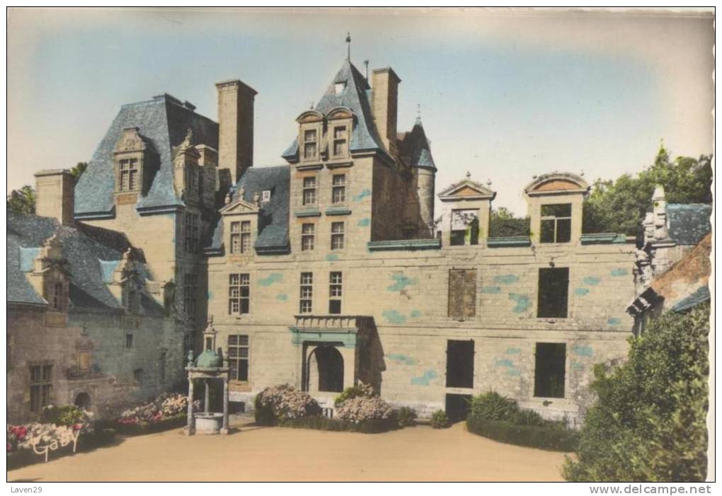 SAINT-VOUGAY - Chateau De Kerjean - Saint-Vougay