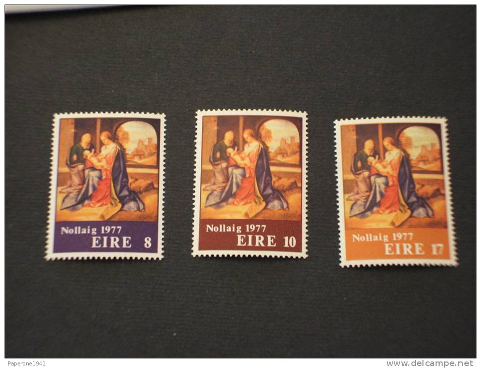 IRLANDA - 1977 QUADRI NATALE 3 VALORI -NUOVI(++)-TEMATICHE - Unused Stamps