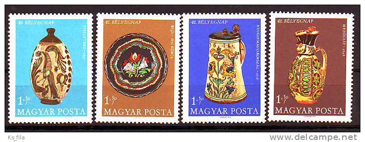 HUNGARY - 1968. Stamp Day, Hungarian Ceramics - MNH - Unused Stamps