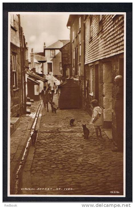 RB 854 - Real Photo Postcard - Virgin Street St Ives Cornwall - Children &amp; Cats - St.Ives