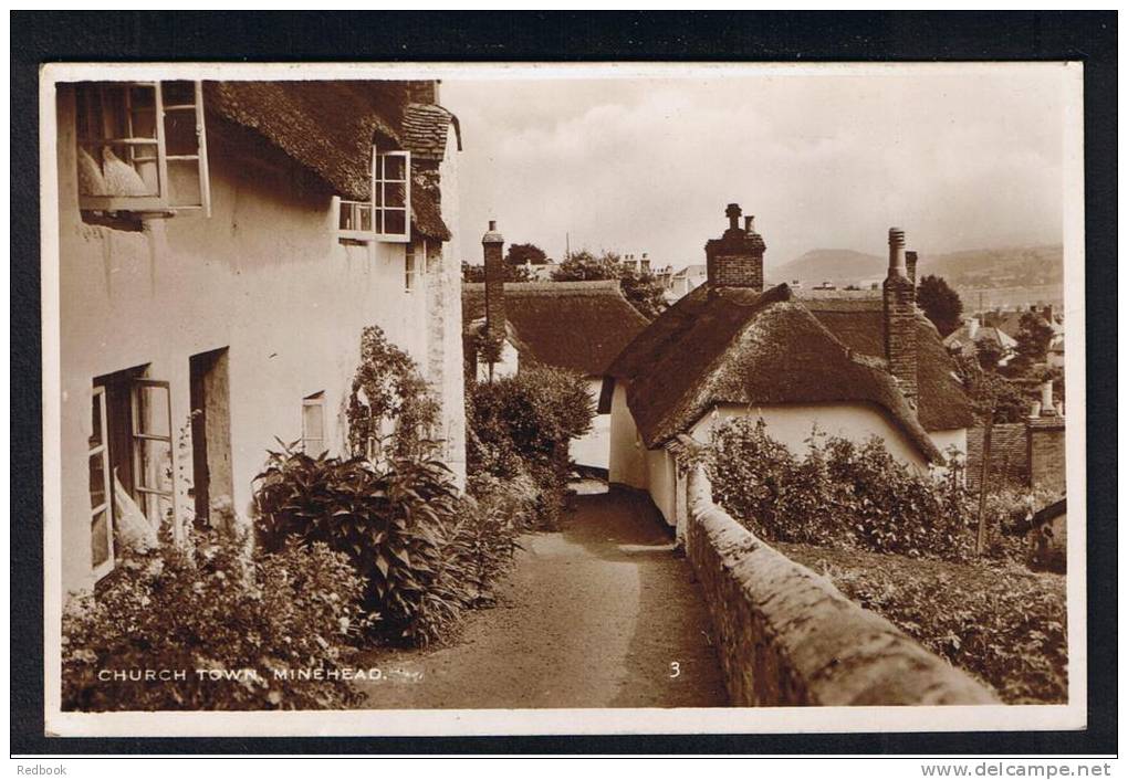RB 854 - Early Real Photo Postcard - Church Town Minehead Somerset - Thatched Cottages - Minehead