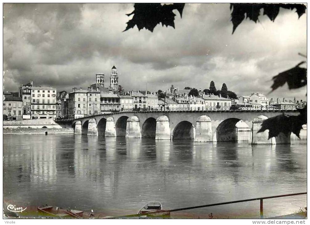 Saône Et Loire :réf : D-12-0536 : Macon - Macon