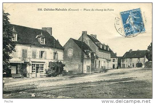 N°18853 -cpa Château Malvaleix -place Du Champ De Foire- - Chatelus Malvaleix