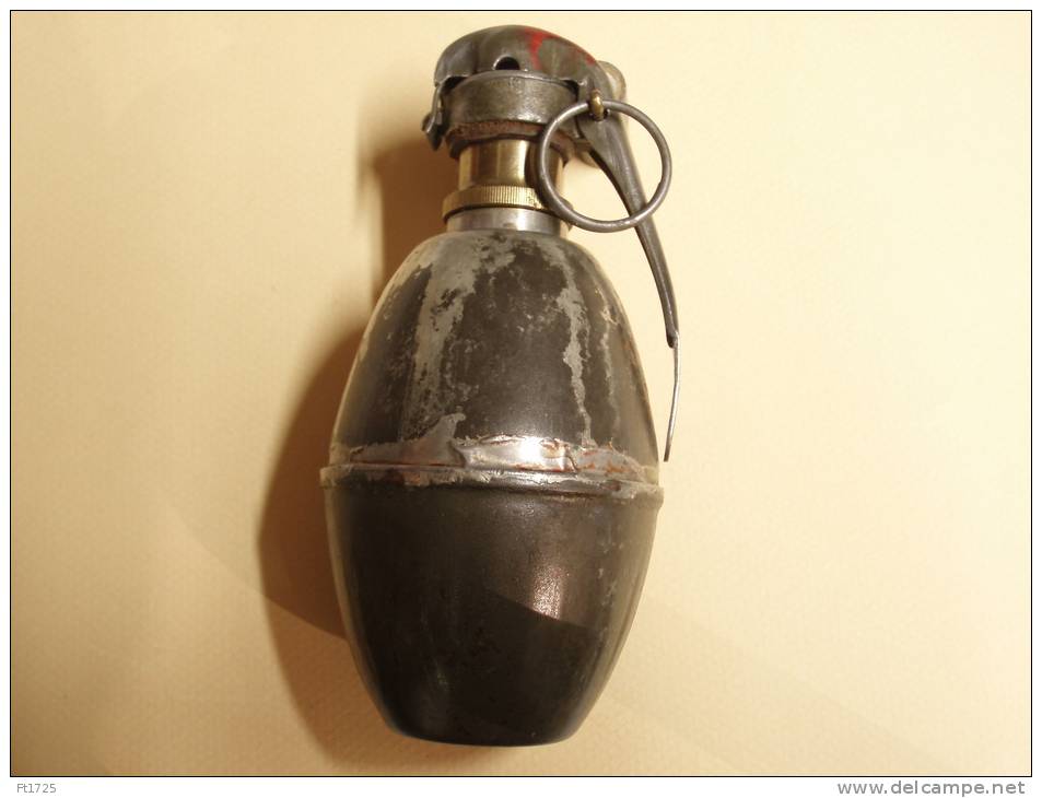 TRES BELLE ET ((( RARE ))) !  GRENADE INCENDIAIRE FRANCAISE 1916 ( TOTALEMENT VIDE )  !!! - 1914-18