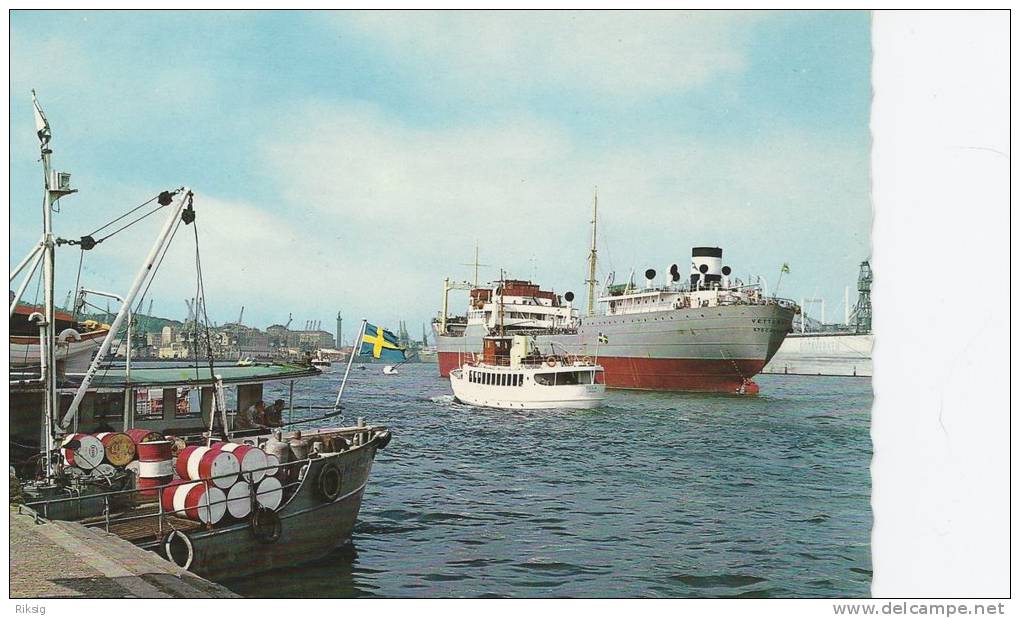 Sweden - Gothenburg.  Tanker In Port.  Harbour.  B-890 - Tanker