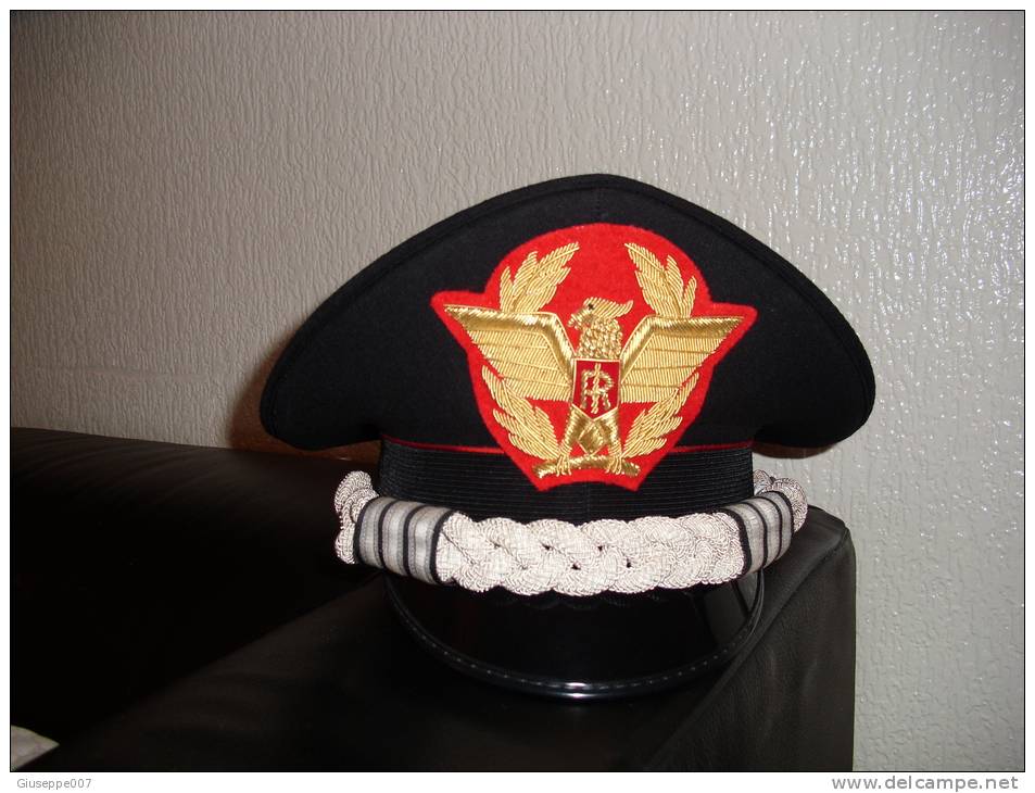 CASQUETTE GENERAL CARABINIERIE GENDARMERIE ITALIENNE NEUVE - Police & Gendarmerie