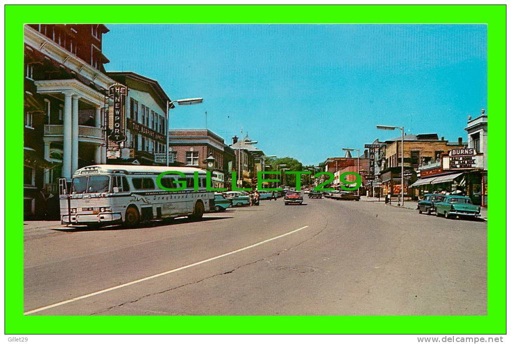 NEWPORT, VT - MAIN STREET - ANIMATED WITH GREYHOUND BUS & OLD CARS - - Sonstige & Ohne Zuordnung