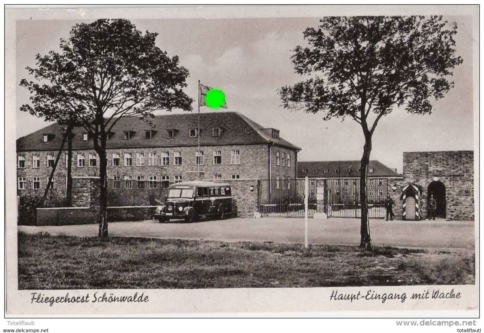 Flieger Horst Schönwalde Feldflugplatz Kaserne Bus Typ Büssing Flagge Der Zeit Um 1937 Wache Haupteingang Ungelaufen - Glienicke