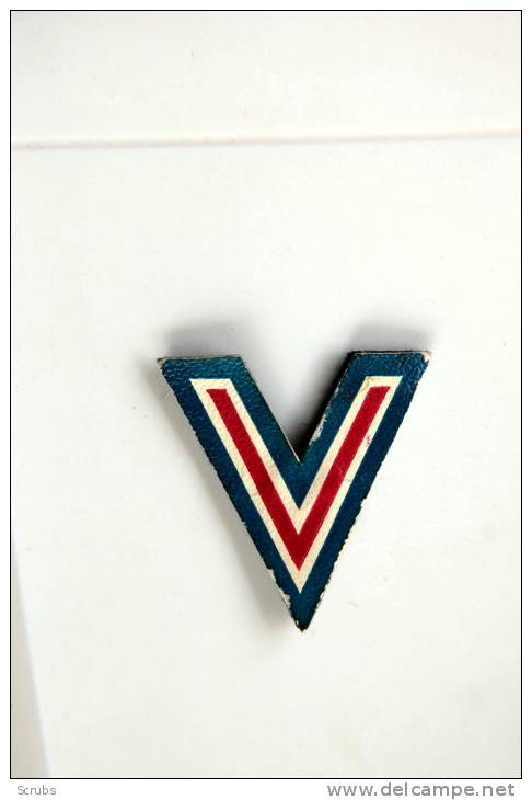 WW2 - Ecusson  "V De La Victoire" - Patches