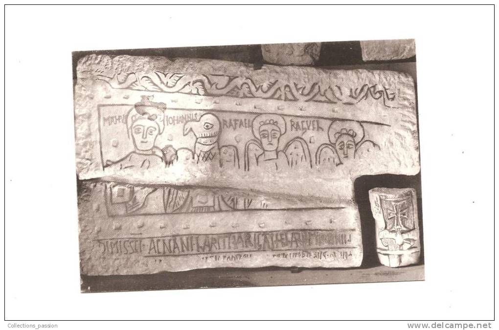 CP, 86, Poitiers, Hypogée Martyrium (VIIe S.), Dessus De Sarcophage, Vierge - Objets D'art