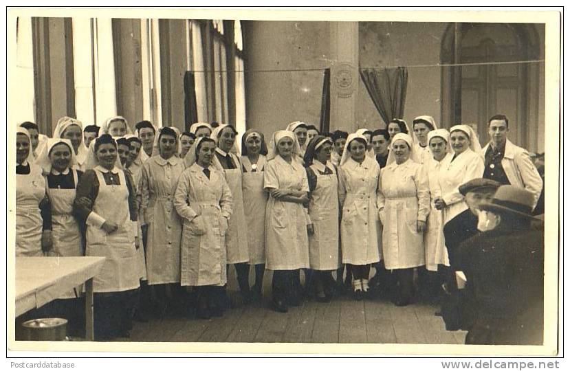 Belgian Hospital Sisters Posing On A Photocard - & Hospital, Photocard - Health, Hospitals