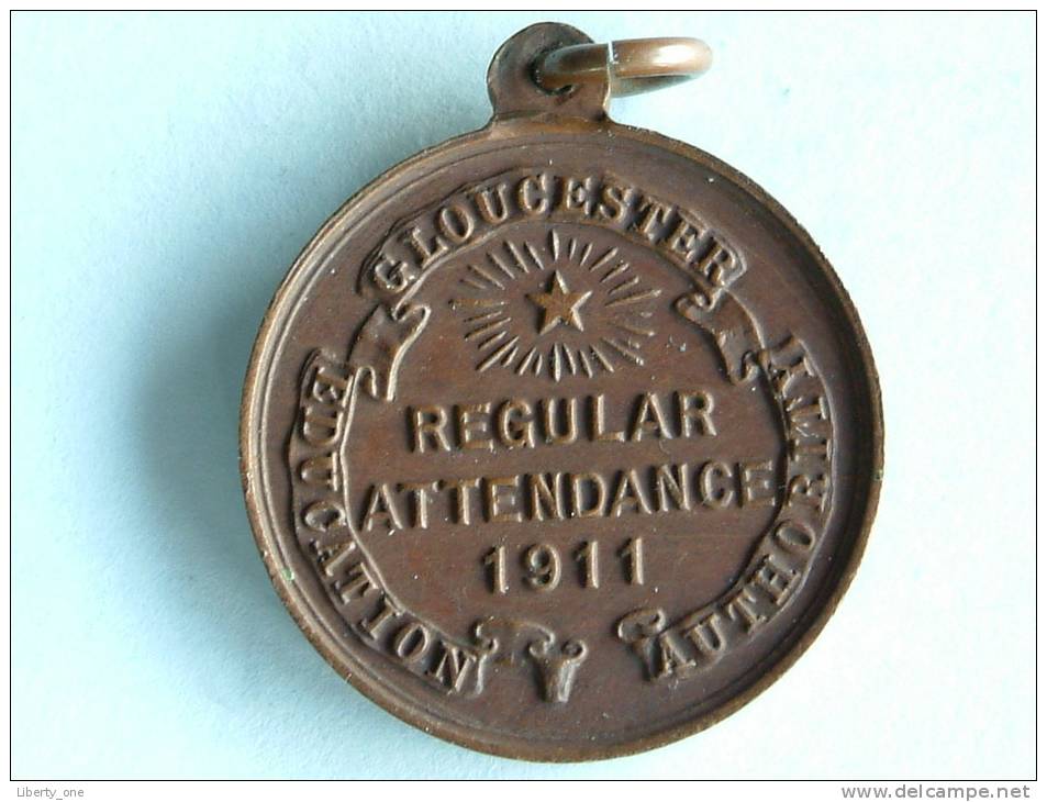 1911 GLOUCESTER EDUCATION AUTHORITY ATTENDANCE ( Uncleaned Coin / For Grade, Please See Photo ) !! - Autres & Non Classés