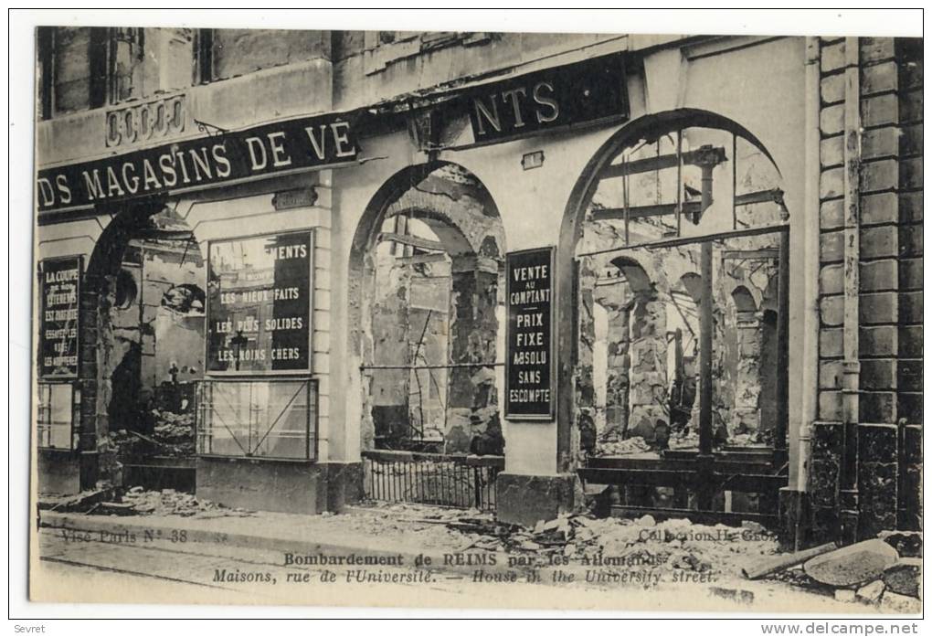 REIMS. - Rue De L'Université. - Un Magasin De Vêtements Bombardé - Reims