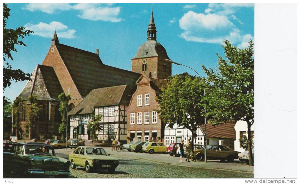 Ostseeheilbad  Burg/Fehmarn  Breitenstrasse Mit Blick Zur Kirche  B-918 - Fehmarn