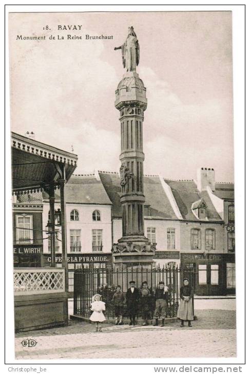 CPA Bavay, Monument De La Reine Brunehaut Animé (pk4777) - Bavay