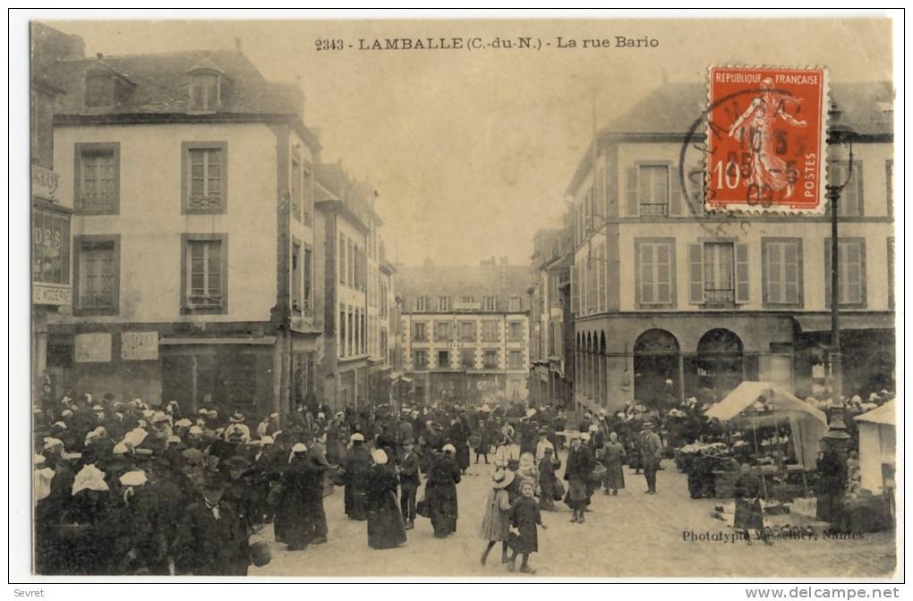 LAMBALLE. -  La Rue Bario. Belle Animation - Lamballe