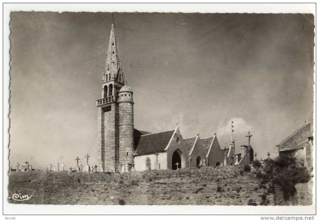 ST MICHEL En GREVE  - L'Eglise Et Le Cimetière. - Saint-Michel-en-Grève