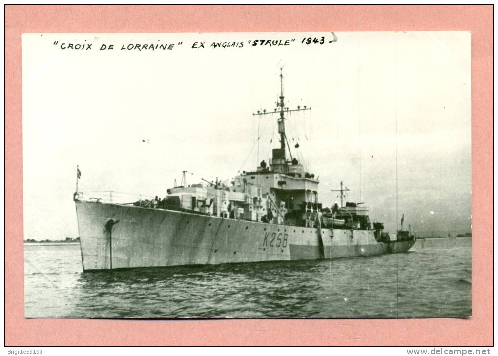 PHOTOGRAPHIE - MARINE DE GUERRE FRANCAISE - FREGATE  " CROIX DE LORRAINE   " - Bateaux