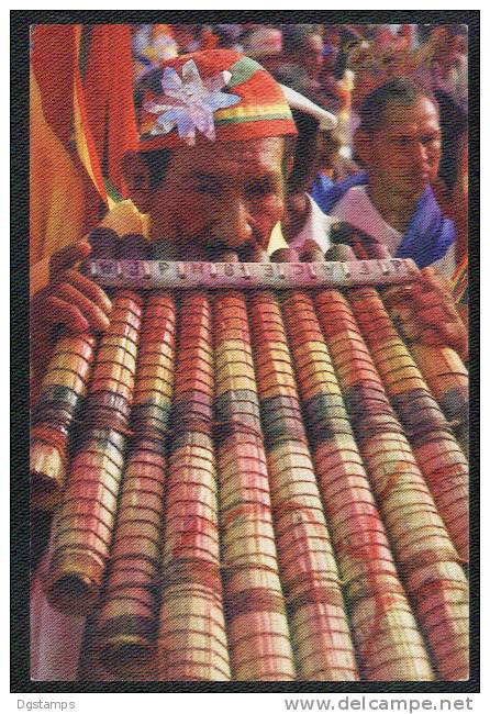 Bolivia Años 60, Beni, Musico Tocando El Bajo Instrumento De Viento Hecho De Tacuara O Chuchio (especie De Caña). - Bolivien