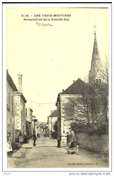 LES TROIS MOUTIERS - La Grande Rue - Les Trois Moutiers