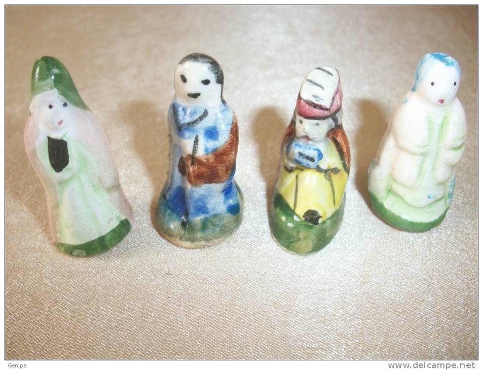 SANTONS  - Lot De  4 - Santons