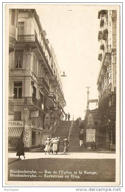 BLANKENBERGHE  ----  Rue De L'Eglise Et La Rampe -Kerkstraat En Trap - Blankenberge