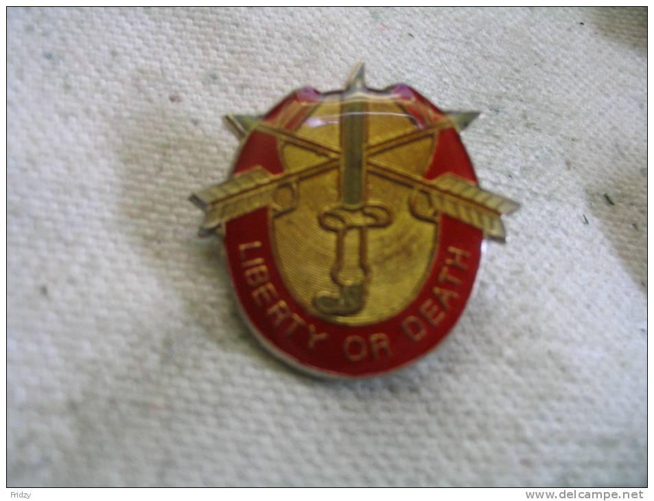 Pin´s Liberty Or Death - Militaria