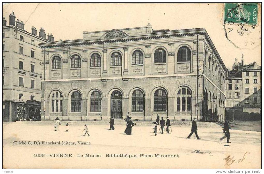 Isère : Réf : D-12-1936 : Vienne Musée Bibliothèque - Vienne