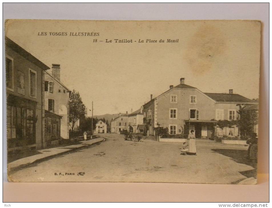 CPA (88) Vosges - LE THILLOT - La Place Du Mesnil - Le Thillot