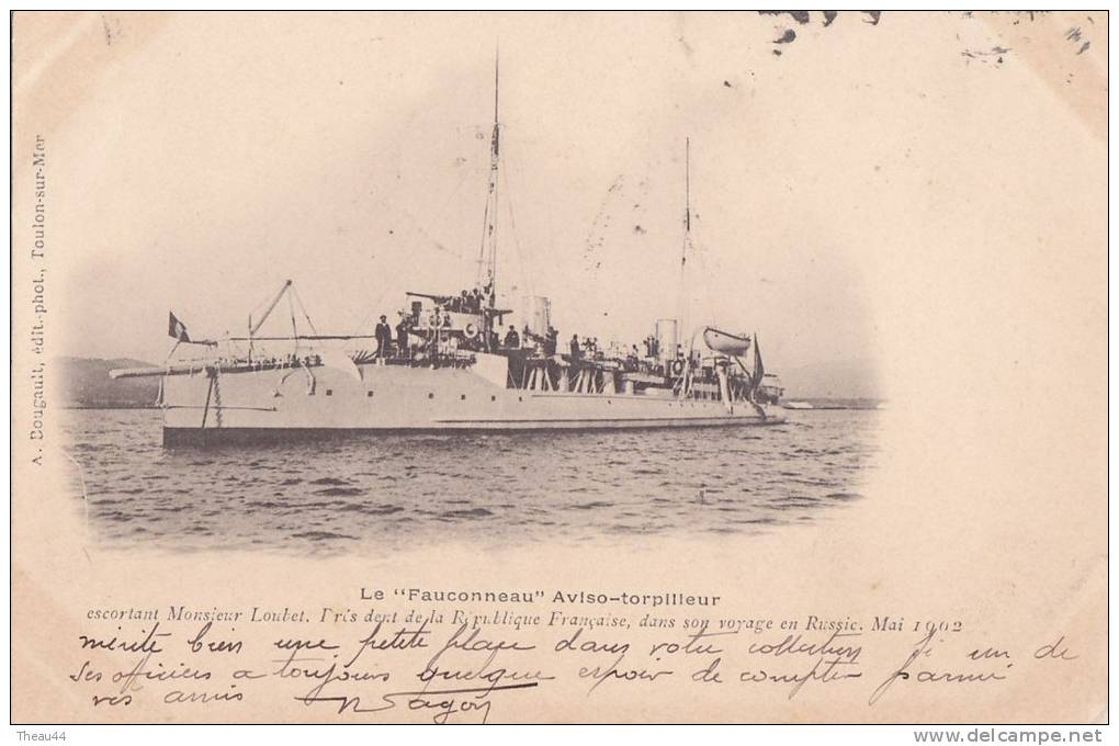 Bateau De Guerre -L' Aviso-Torpilleur Le " FAUCONNEAU " Escortant Le Président  LOUBET Dans Son Voyage En Russie En 1902 - Guerra