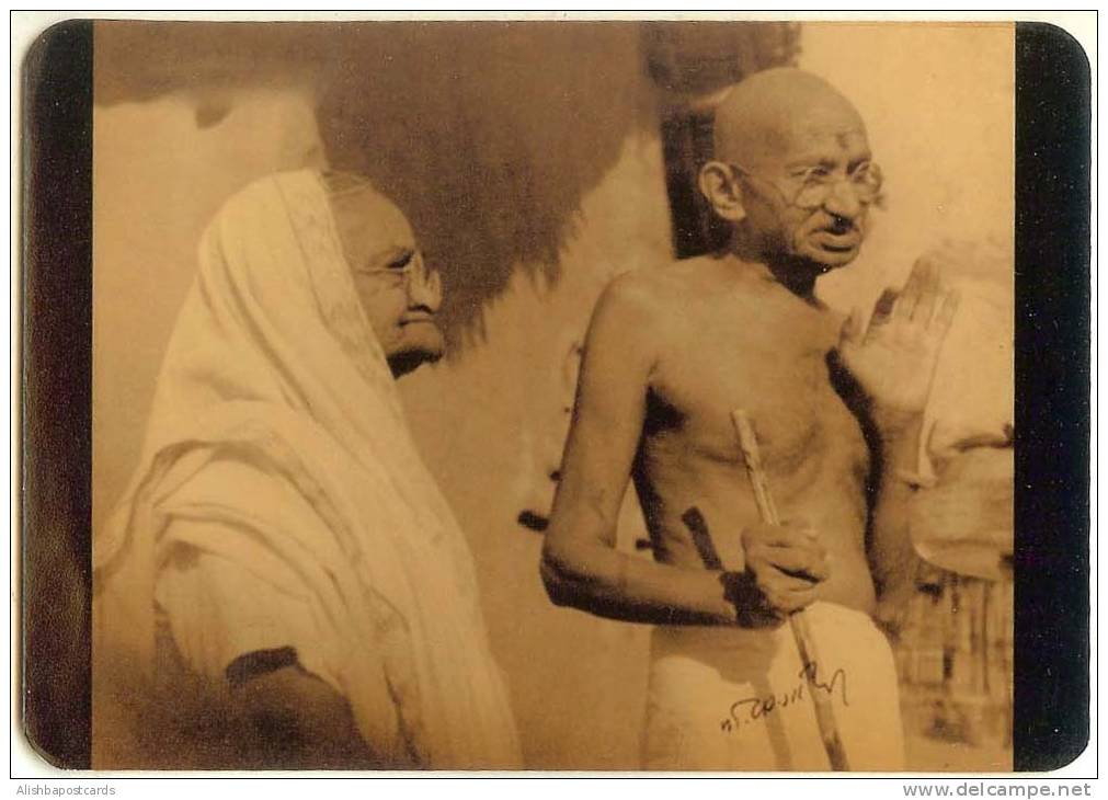 Mahatma Gandhi With Wife Kasturba Gandhi, Picture Postcard, India As Scan - Mahatma Gandhi