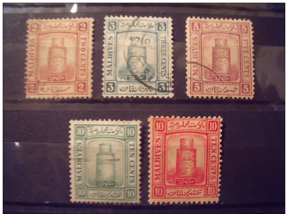 Small Lot Old Maldives Stamp Mint Used - Maldives (1965-...)