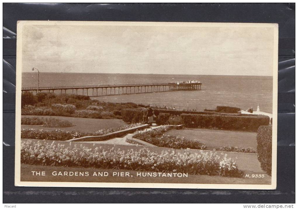 27983    Regno  Unito,    Norfolk,  Hunstanton,  The  Gardens  And  Pier,  VG - Sonstige & Ohne Zuordnung